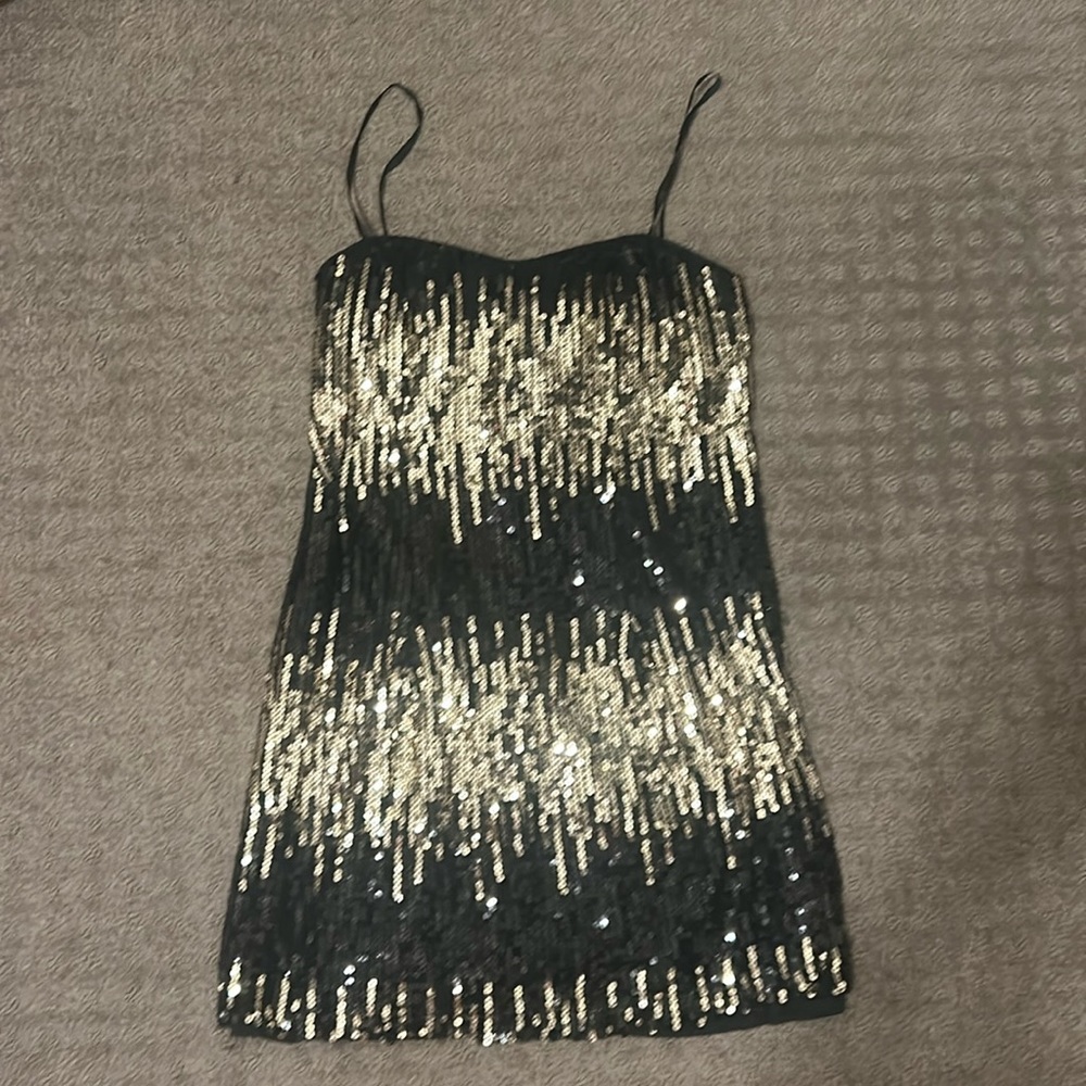 black and gold sequins dress size L